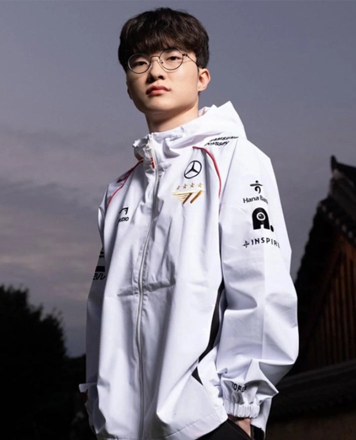 T1 2024 Worlds White Jacket