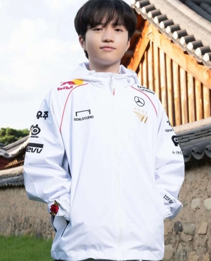 T1 2024 Worlds White Jacket